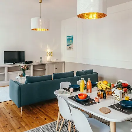 Tres Bel Appartement, 3 Chambres, 2 Salles De Bains, Hyper-Centre - Wifi * Biarritz